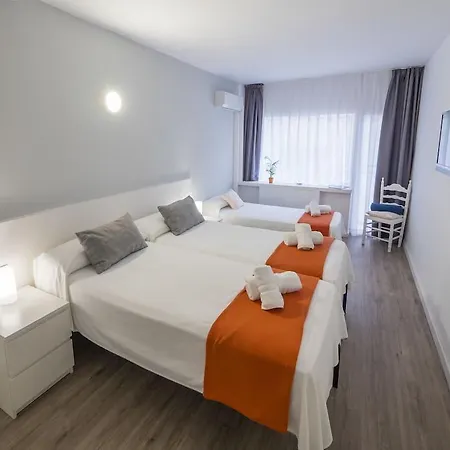 Perello 2* يوريت دي مار